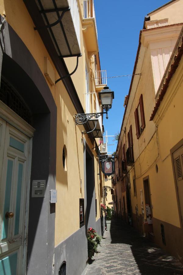 Piazza Tasso B&B Relais Сорренто Екстер'єр фото