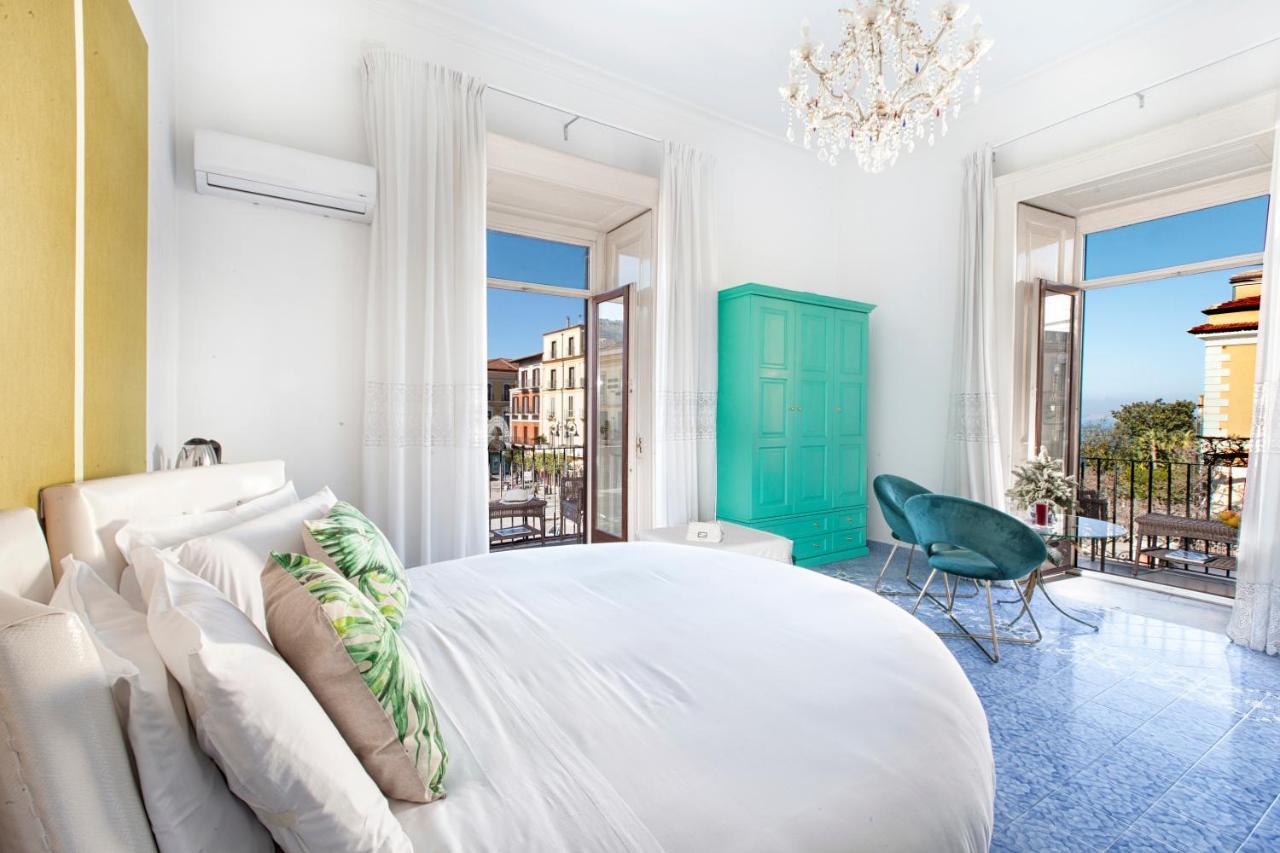 Piazza Tasso B&B Relais Сорренто Екстер'єр фото