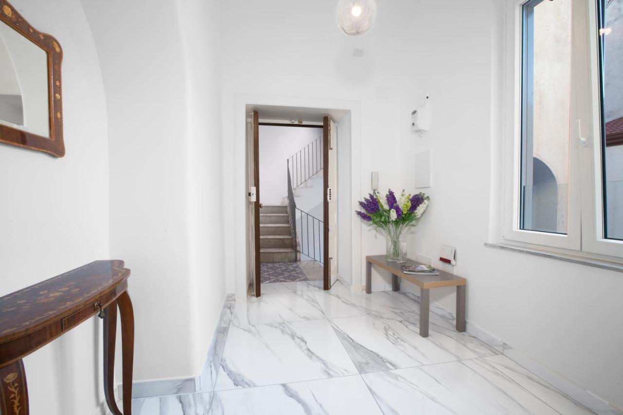 Piazza Tasso B&B Relais Сорренто Екстер'єр фото