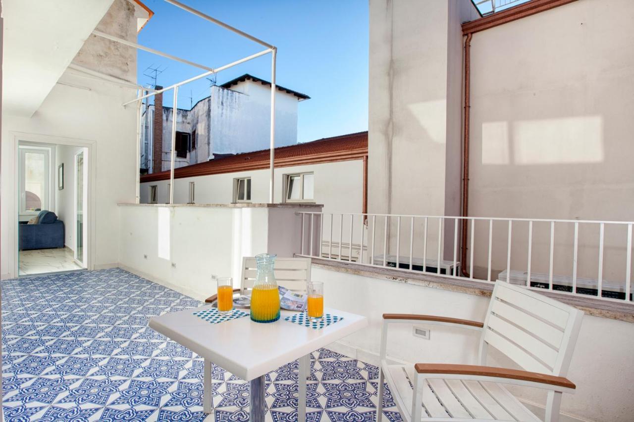 Piazza Tasso B&B Relais Сорренто Екстер'єр фото