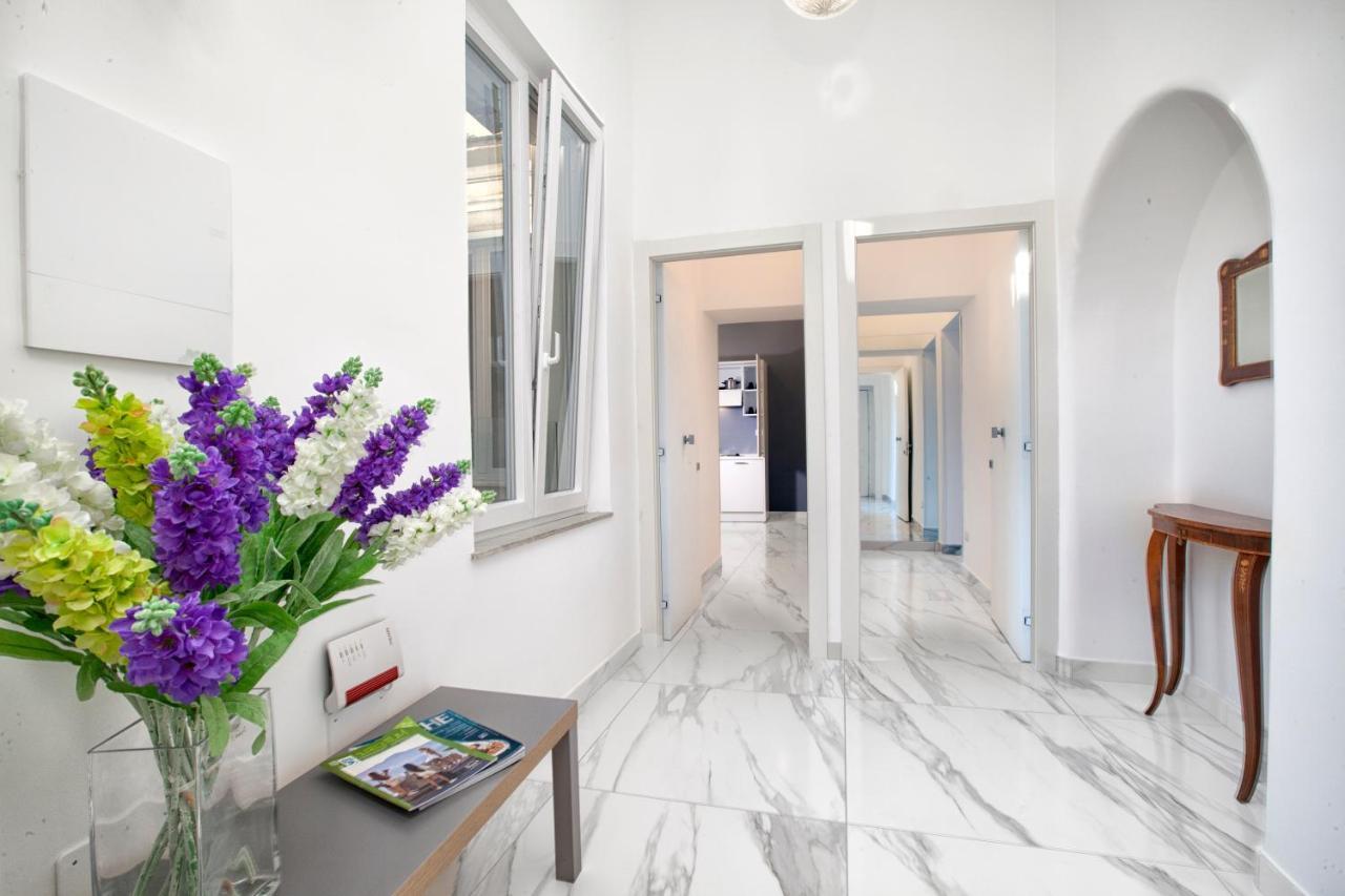 Piazza Tasso B&B Relais Сорренто Екстер'єр фото
