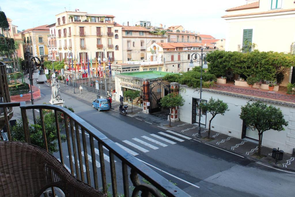 Piazza Tasso B&B Relais Сорренто Екстер'єр фото