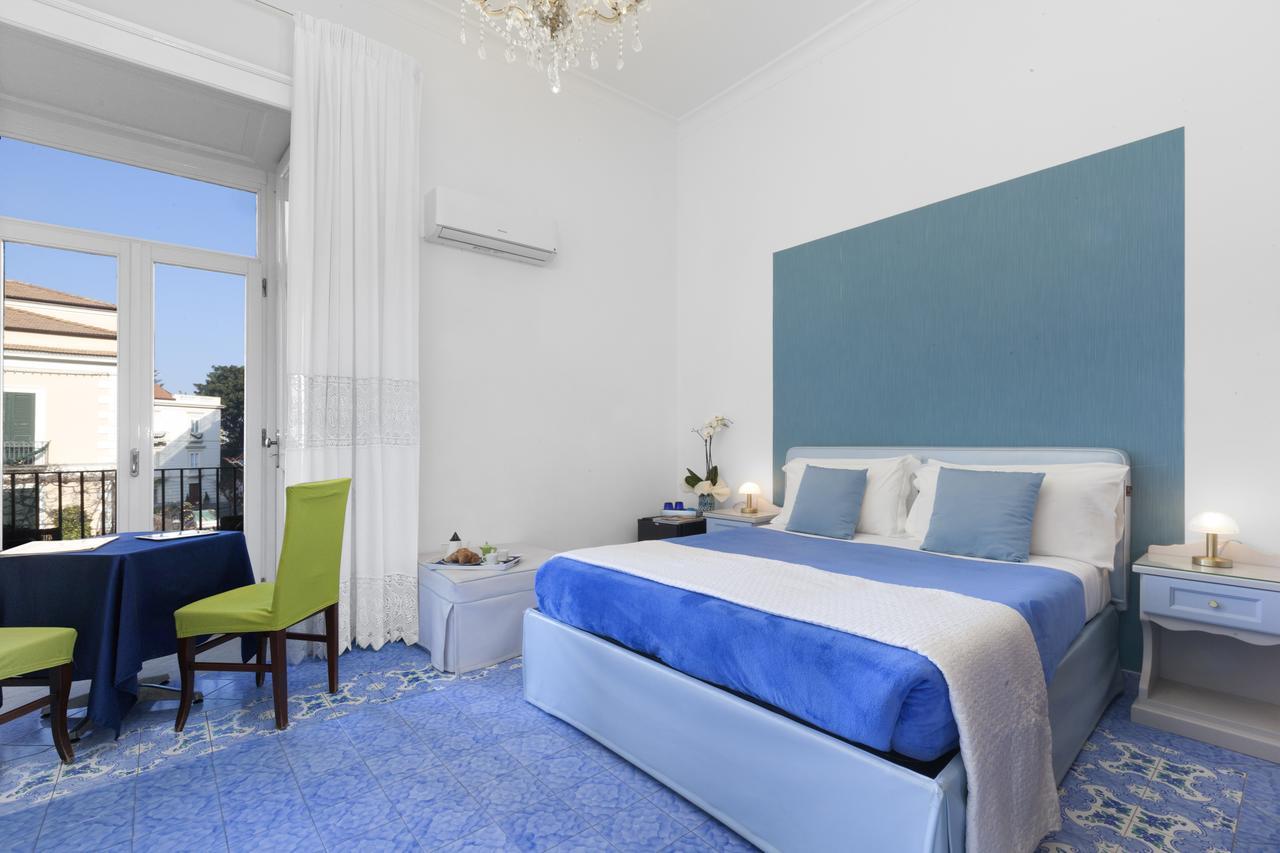 Piazza Tasso B&B Relais Сорренто Екстер'єр фото