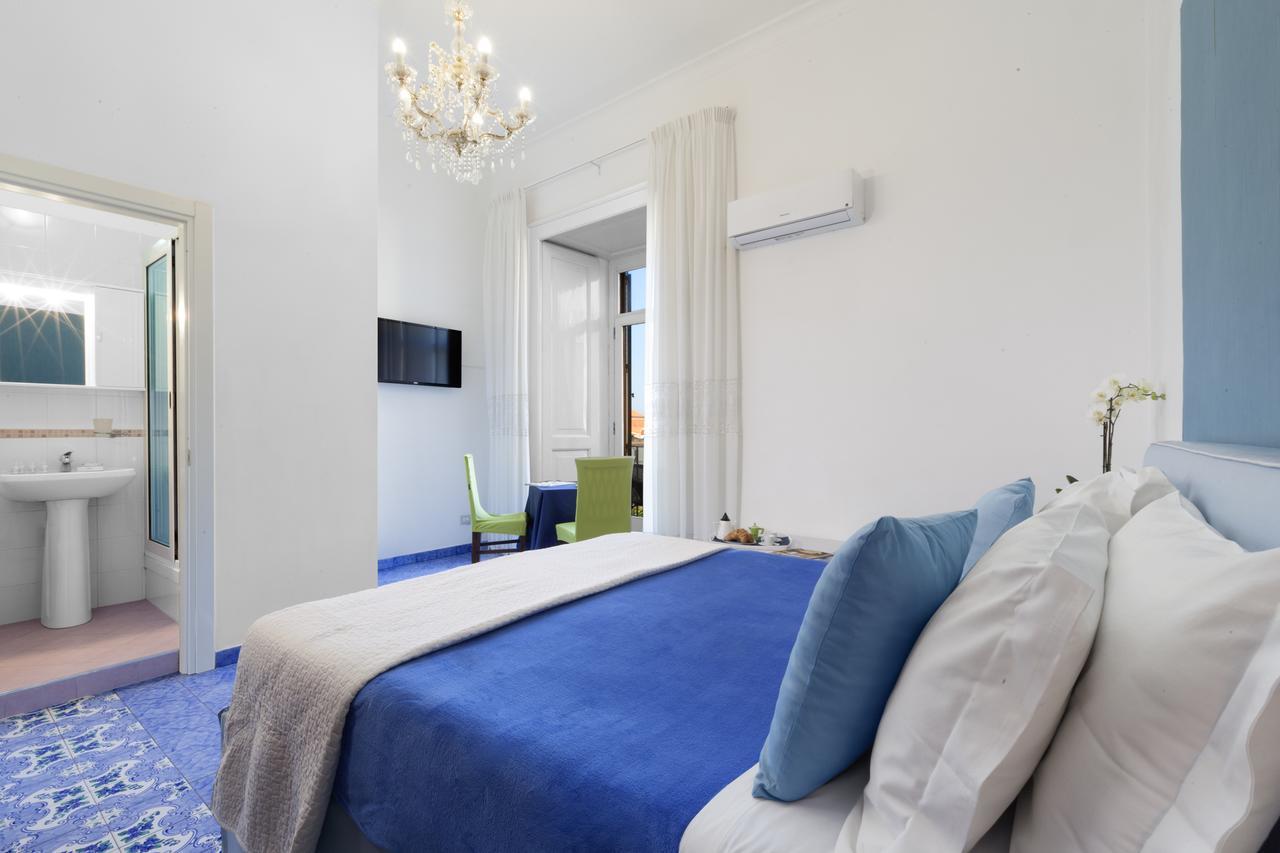 Piazza Tasso B&B Relais Сорренто Екстер'єр фото