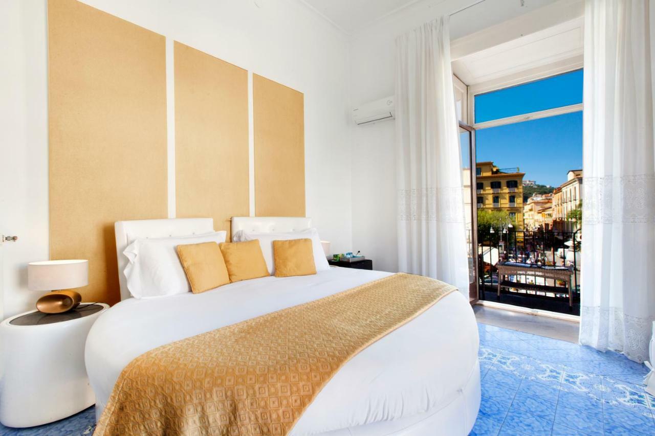 Piazza Tasso B&B Relais Сорренто Екстер'єр фото